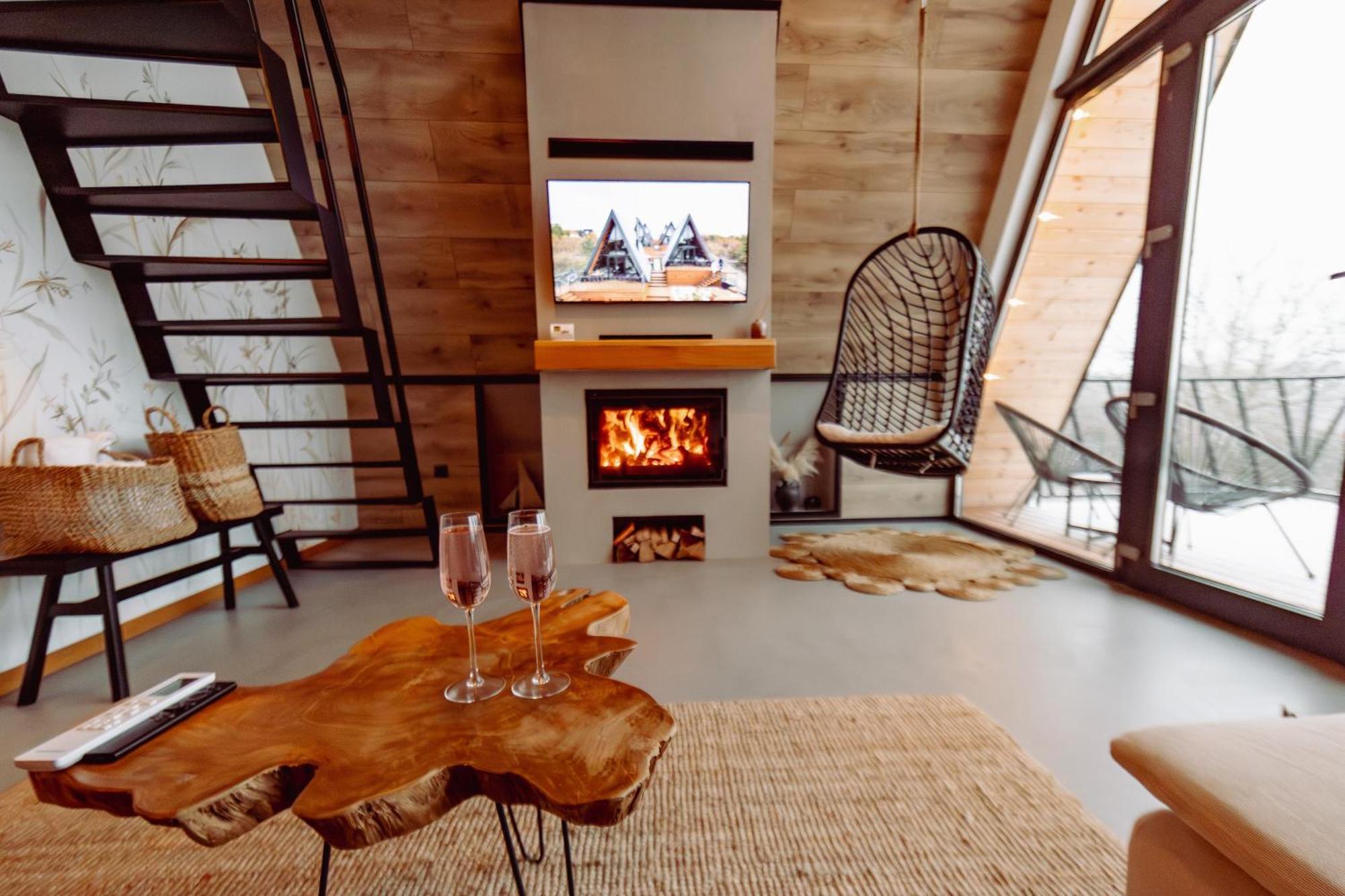 A-By The Lake - Private A Frame Villas Caciulati Екстер'єр фото
